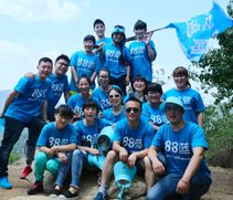 登高望远处，一览众山小